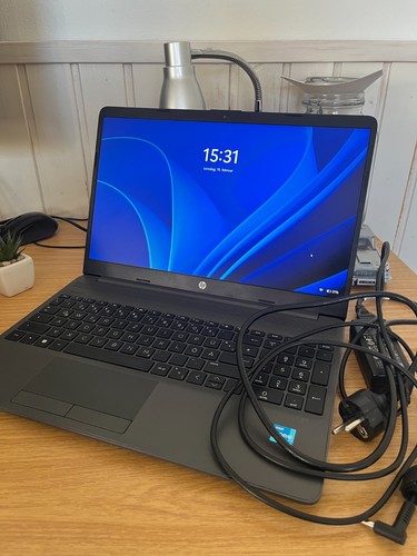 250 notebook i3 - hp, g8